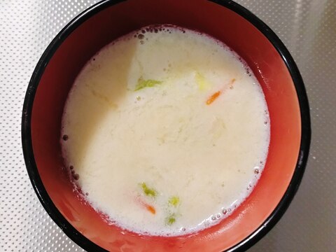【体が温まる♪】シンプルな豆乳味噌スープ
